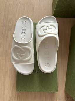 Predám Úplne Nové šľapky Gucci