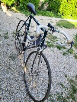 Cestný bicykel PEUGEOT pekná zelená metalíza