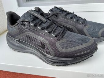 Nove Nike tenisky