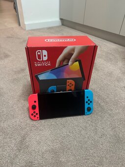 NINTENDO SWITCH OLED