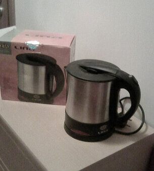 Rýchlovarná kanvica ETA - ako nová