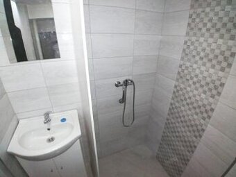 Na prenájom 1-izbový byt v centre Komárna LRo-1416