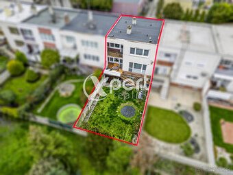 NA PREDAJ RODINNÝ DOM S GARÁŽOU A SLNEČNOU ZÁHRADOU