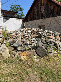 Kamene z vápenca a iné