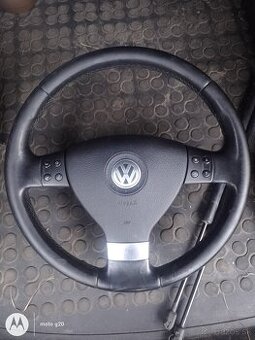 Multifunkčný volant