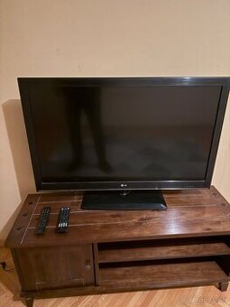 LG 35” LCD televízia