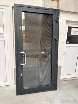 Predám vchodové dvere