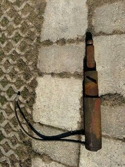 Predám hydraulicky piest zo 7t vlečky