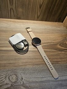 Samsung Galaxy Watch Active2, 40mm, rose gold / ružová - 1