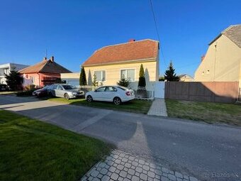 Na predaj - Vybavený, praktický, funkčny 4 izb. dom Brodské