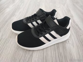 Adidas botasky veľkosť 33