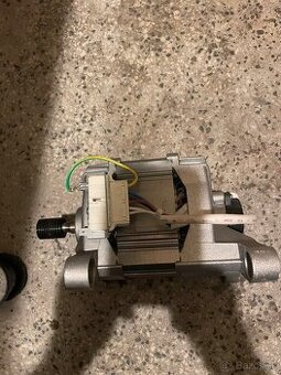 Pračka motor