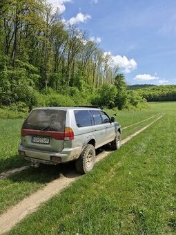 Mitsubishi pajero sport
