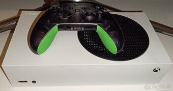 Xbox Series S + ovládač
