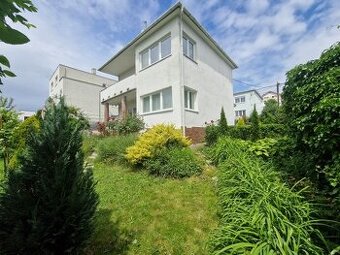 Predaj 4 iz. RD Bratislava I-Staré Mesto, zaujímavá lokalita