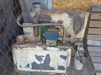 Hydraulické nádrže