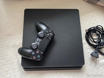 Playstation 4 slim