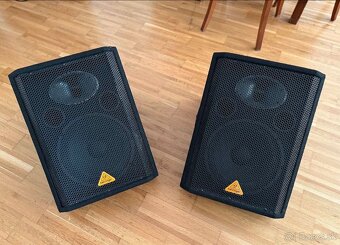 Predam 12" odposluchy Behringer Eurolive VS1220F
