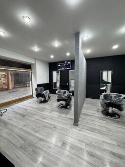 Ponúkame na prenájom barbershop v centre Trnavy.