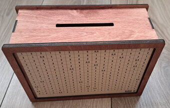 Drevená pokladnička z preglejky