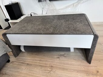 Konferenčný stolík