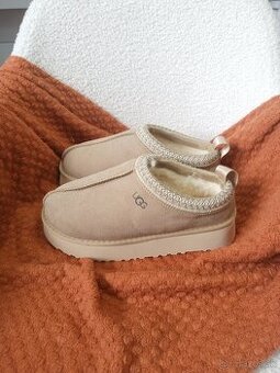 UGG Topánky, Ugg Tazz