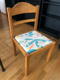 Drevené stoličky – 4 kusy – predávané spolu alebo po jednom