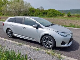Toyota Avensis Combi 1,8 valvematic+lpg