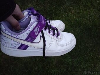 Nike 38.5 (24cm)