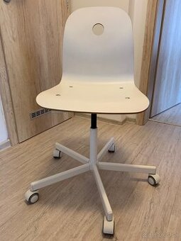 Otocna vyskovo nastavitelna rastuca stolicka Ikea