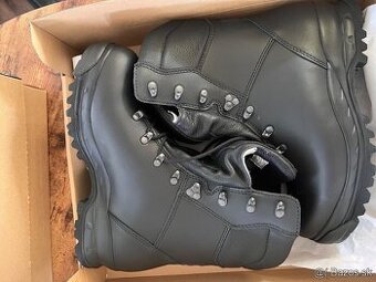 Kanady Goretex č32/13