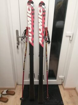 Predám komplet lyžiarsku výstroj (lyže, palice, klipsaky)