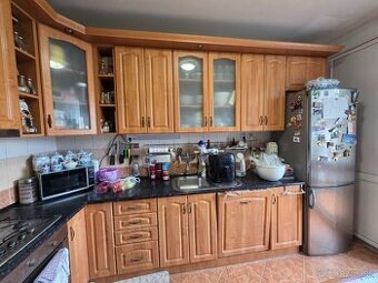 slnečný 3 izbový byt, 68 m2 + loggia + garáž, Nová Dubnica -