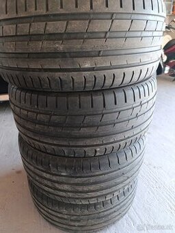 Predám nokian tyres powerproof 1 235 40 r18