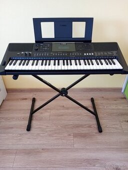 Predám keyboard Yamaha PSR-E463