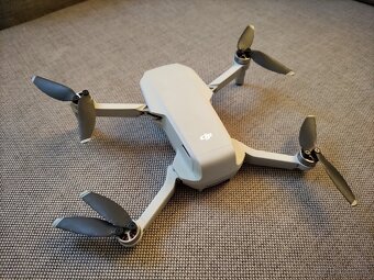 Dron Dji mavic mini