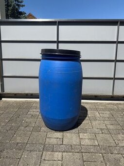 Plastovy sud 200l - 1