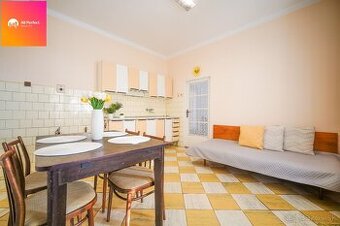 Na predaj rodinný 3,5 izbový dom pred rekonštrukciou v Šinta