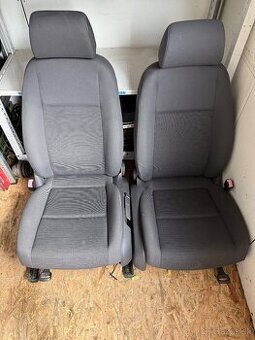 Predám sedadlá volkswagen golf 5