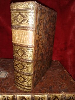 Stará vzácna kniha od Barzia 1724 Klenot