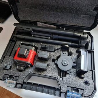 STAVEBNÝ 4D LASER - NIVELÁK