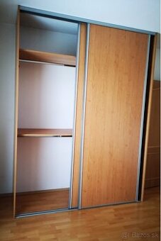 Šatníková skriňa - 1