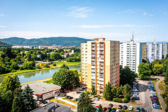 Ponúkame na prenájom nezariadený 2 izbový byt v Humennom - 1