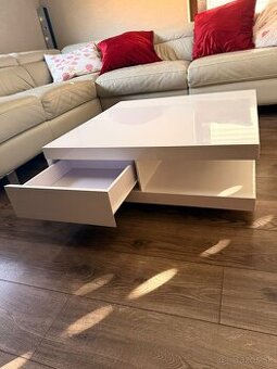 Biely konferenčný stolík