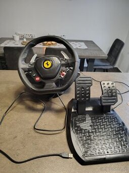 Herný volant Thrustmaster