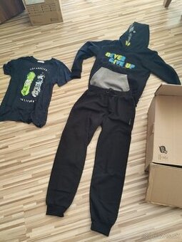 Chlapčenské oblečenie veľkosť cca 146/152