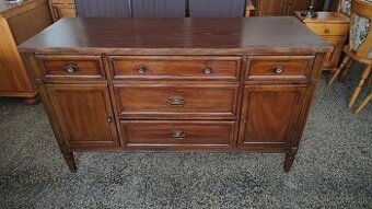 Komoda masiv, starožitný styl,nábytek s příběhem