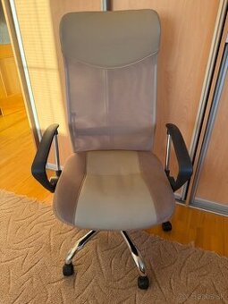 Kancelárska stolicka