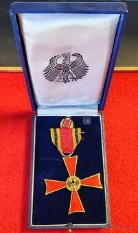 Nemecký štátny rad – Záslužný kríž (Bundesverdienstkreuz)