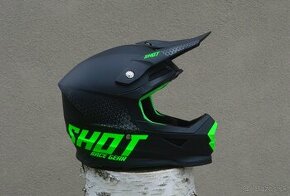 helma shot zelená